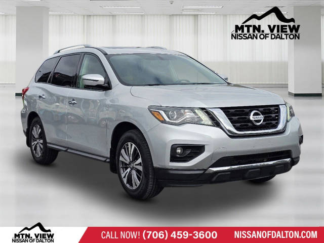 2017 Nissan Pathfinder SL 4WD photo