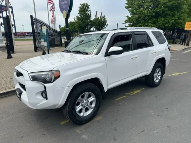 2017 Toyota 4Runner SR5 4WD photo