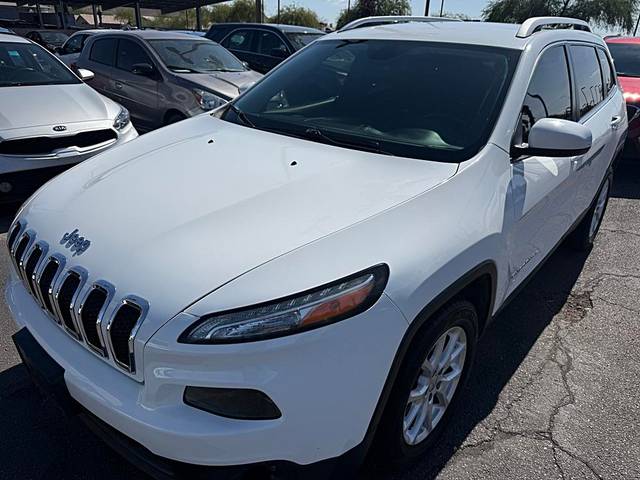 2017 Jeep Cherokee Latitude FWD photo