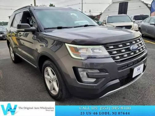 2017 Ford Explorer XLT 4WD photo