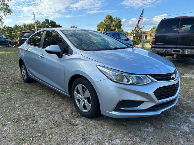 2017 Chevrolet Cruze LS FWD photo