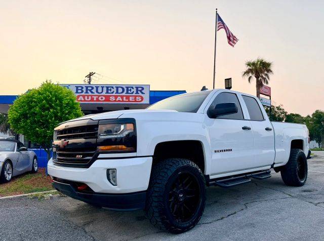 2017 Chevrolet Silverado 1500 LT 4WD photo
