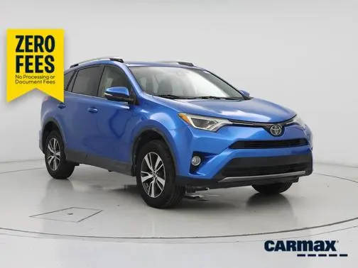 2017 Toyota RAV4 XLE FWD photo