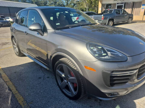 2017 Porsche Cayenne GTS AWD photo