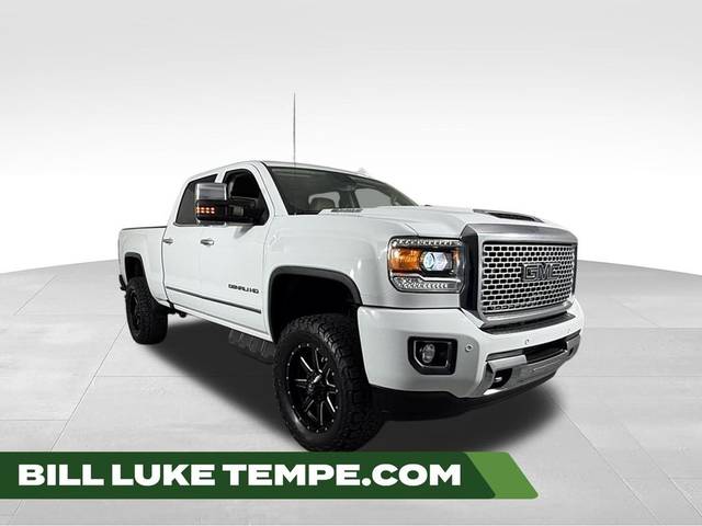 2017 GMC Sierra 2500HD Denali 4WD photo