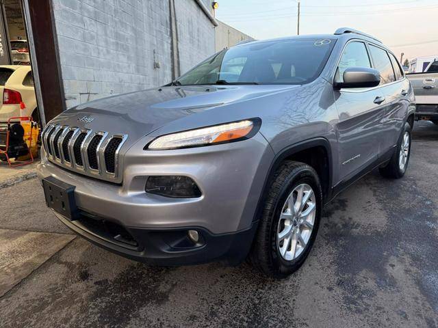 2017 Jeep Cherokee Latitude 4WD photo