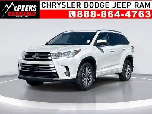 2017 Toyota Highlander XLE AWD photo