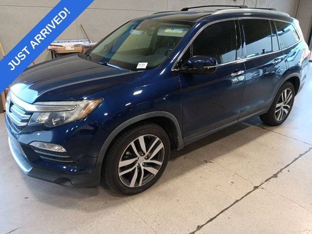 2017 Honda Pilot Touring AWD photo