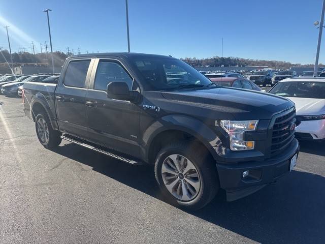 2017 Ford F-150 XL 4WD photo