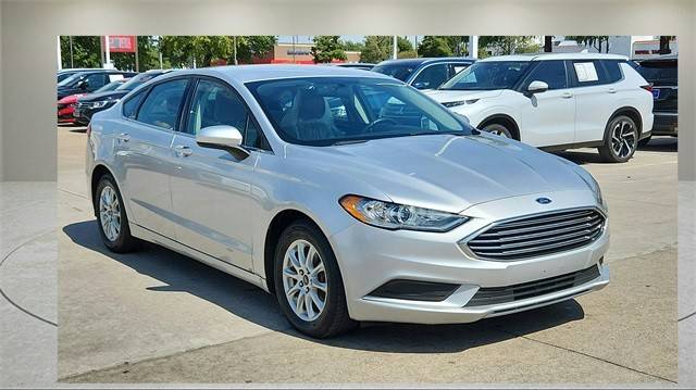 2017 Ford Fusion S FWD photo