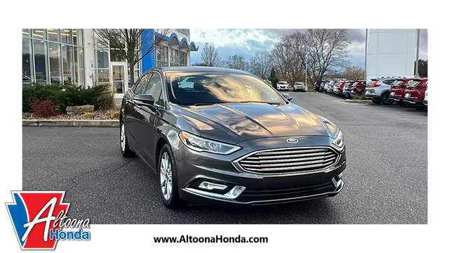 2017 Ford Fusion SE FWD photo