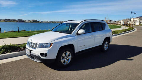 2016 Jeep Compass Latitude FWD photo