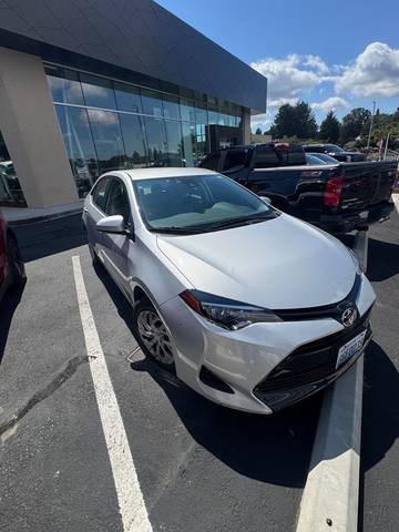 2017 Toyota Corolla LE FWD photo