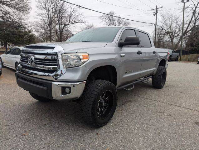 2017 Toyota Tundra SR5 4WD photo