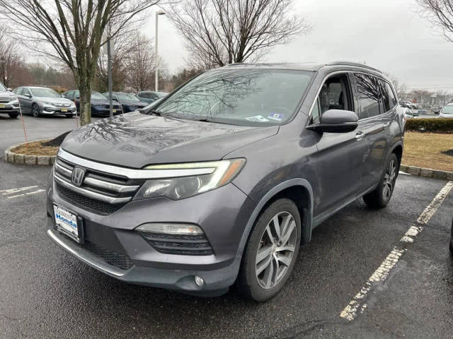 2017 Honda Pilot Touring AWD photo