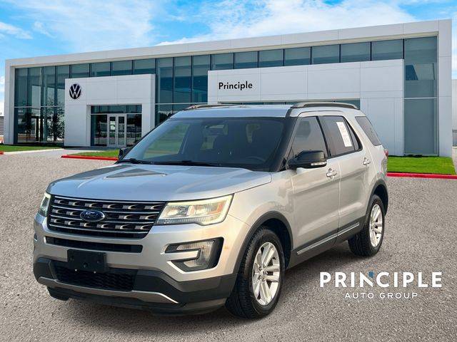 2017 Ford Explorer XLT FWD photo