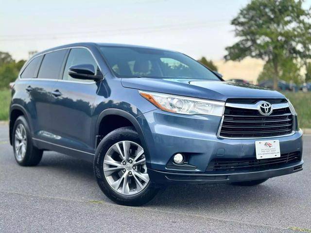 2015 Toyota Highlander LE Plus AWD photo