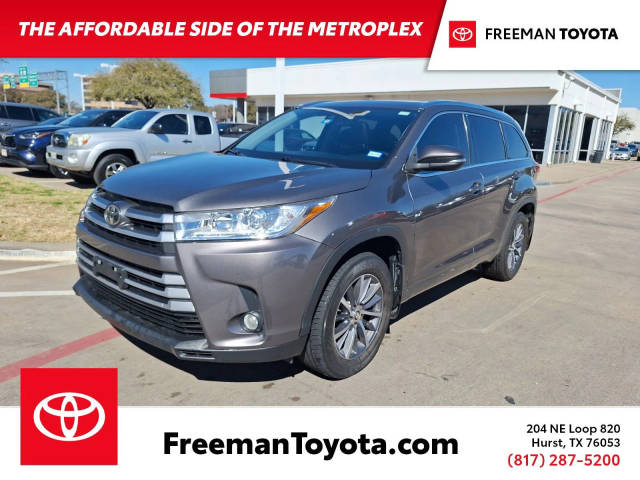 2017 Toyota Highlander XLE FWD photo