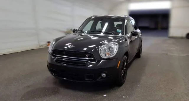 2016 MINI Countryman S FWD photo