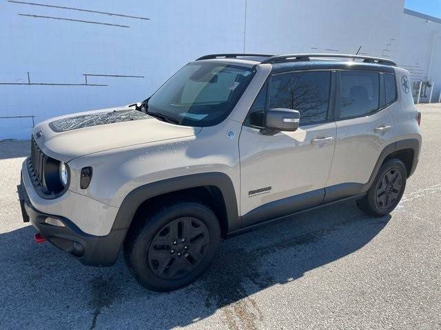 2017 Jeep Renegade Deserthawk 4WD photo