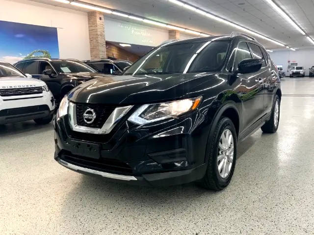 2017 Nissan Rogue SV AWD photo