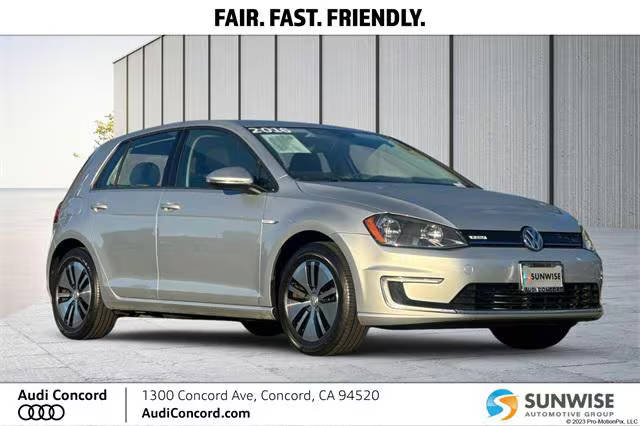 2016 Volkswagen e-Golf SE FWD photo