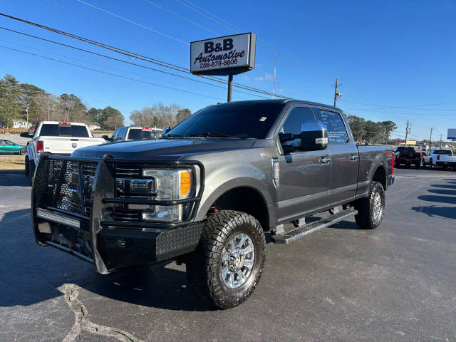 2017 Ford F-250 Super Duty Lariat 4WD photo
