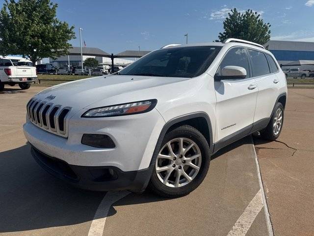 2017 Jeep Cherokee Latitude FWD photo