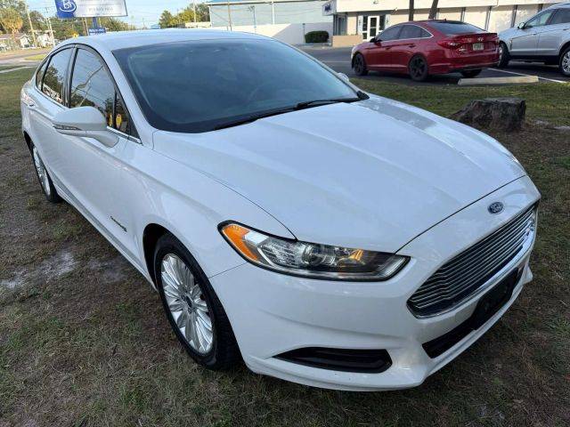 2016 Ford Fusion SE Hybrid FWD photo