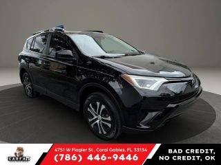 2017 Toyota RAV4 LE FWD photo