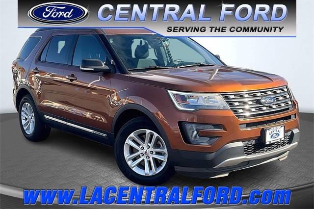 2017 Ford Explorer XLT FWD photo