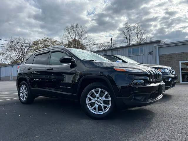 2017 Jeep Cherokee Latitude 4WD photo