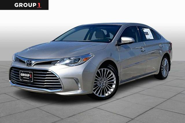 2017 Toyota Avalon Limited FWD photo