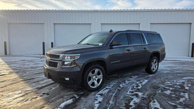 2017 Chevrolet Suburban LT 4WD photo