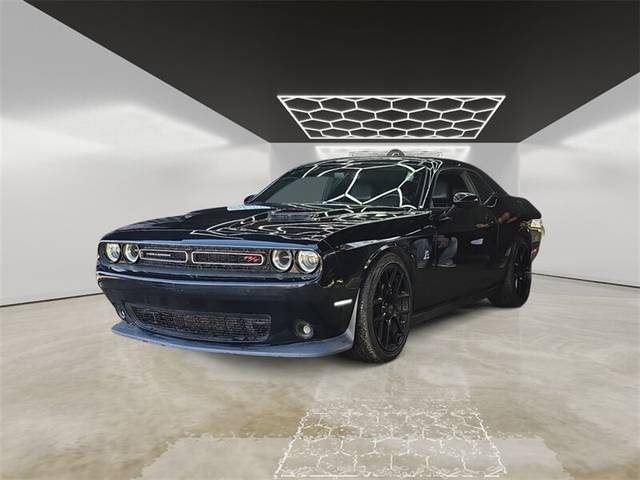 2017 Dodge Challenger R/T Scat Pack RWD photo