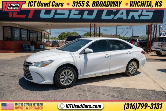 2017 Toyota Camry LE FWD photo