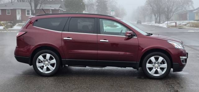 2017 Chevrolet Traverse LT AWD photo