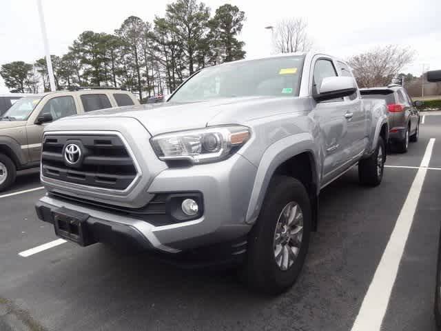 2017 Toyota Tacoma SR5 4WD photo