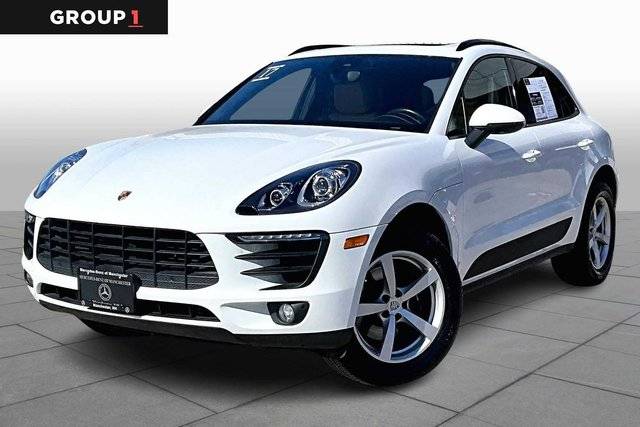 2017 Porsche Macan AWD photo