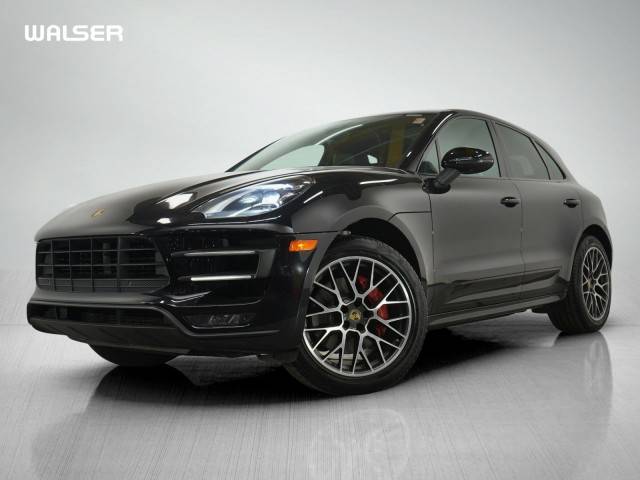 2017 Porsche Macan Turbo AWD photo