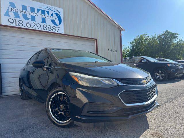 2017 Chevrolet Cruze LT FWD photo