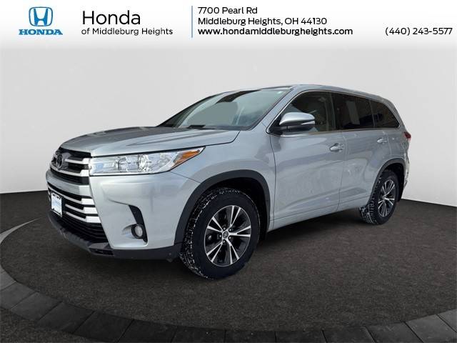 2017 Toyota Highlander LE Plus AWD photo