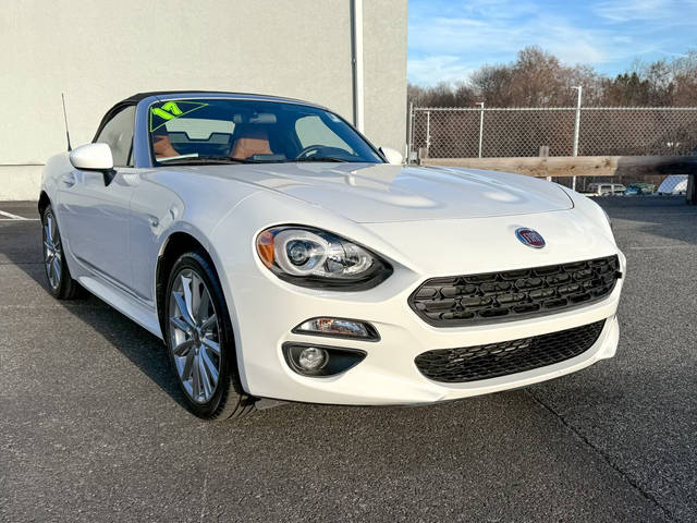 2017 FIAT 124 Spider Lusso RWD photo