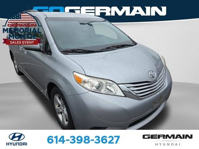 2016 Toyota Sienna LE FWD photo