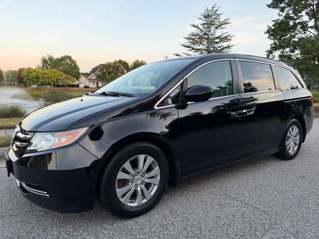 2017 Honda Odyssey SE FWD photo