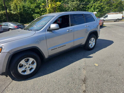 2017 Jeep Grand Cherokee Laredo 4WD photo