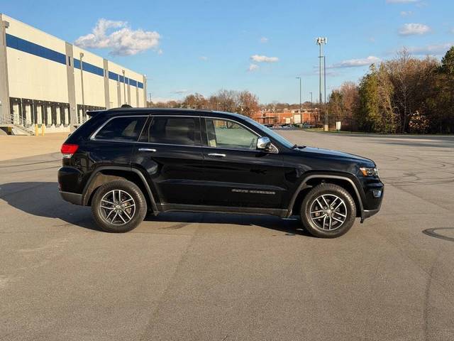 2017 Jeep Grand Cherokee Limited 4WD photo
