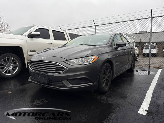 2017 Ford Fusion SE FWD photo