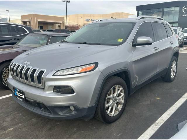 2017 Jeep Cherokee Latitude FWD photo