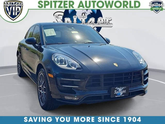 2017 Porsche Macan Turbo AWD photo